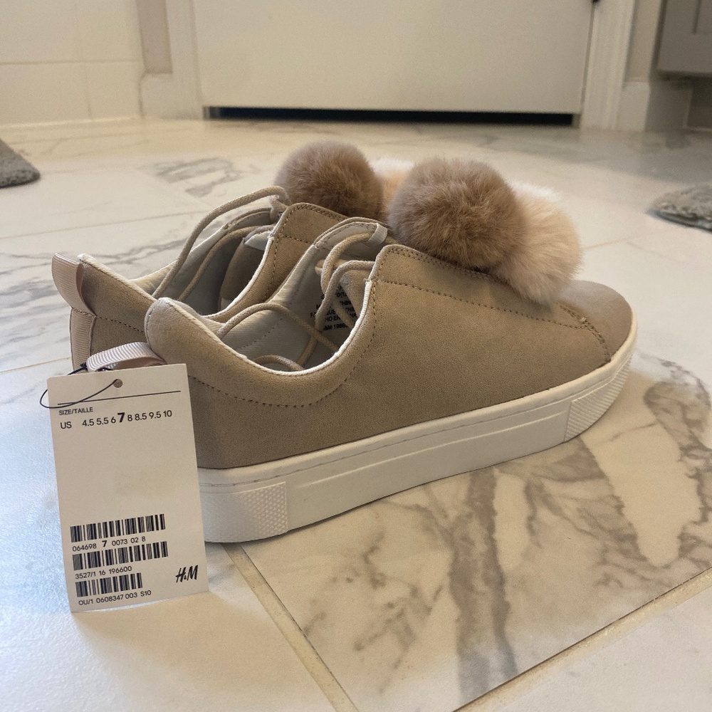 H&M pom pom sneakers NWT